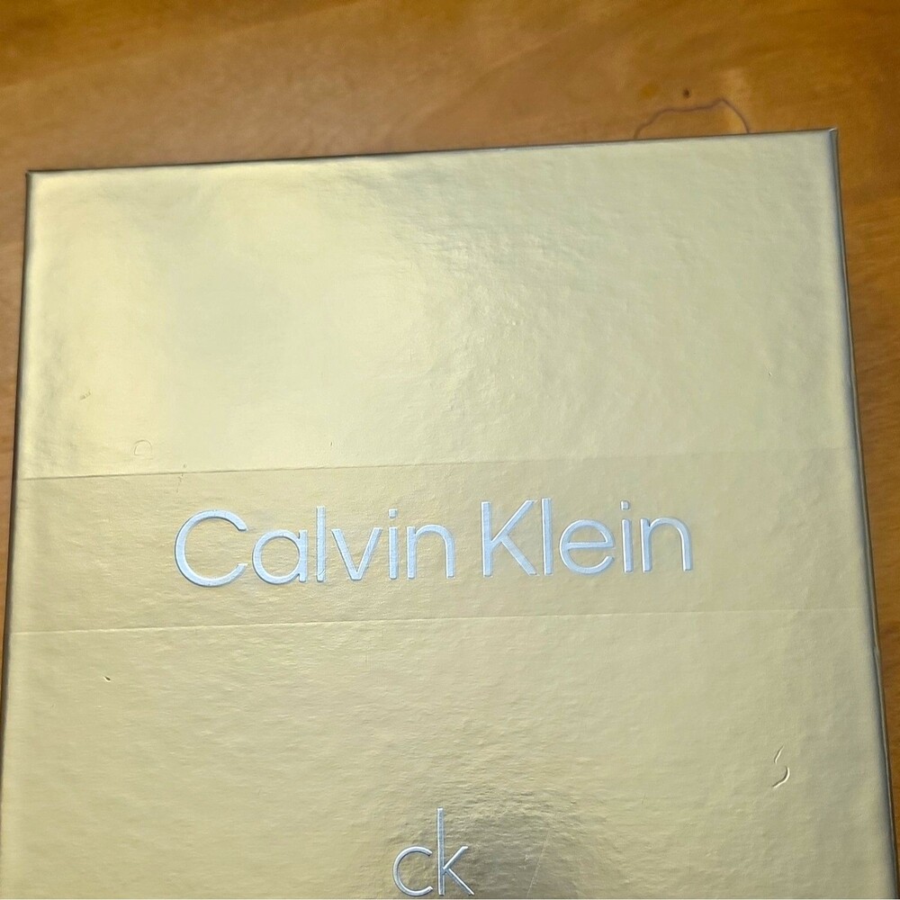 Calvin Klein CK One Gift Set Deodorant Natural Spray 5.0 fl oz Regular Size